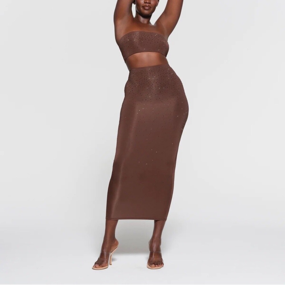 SWAROVSKI X SKIMS JELLY SHEER TUBE SKIRT in Cocoa brown